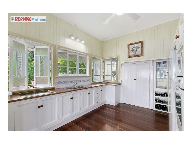 9 Down Street, Scarness QLD 4655