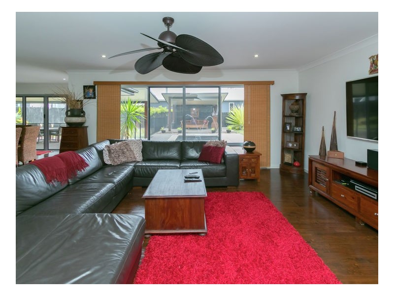 3/34 Hughes Road, Urangan QLD 4655