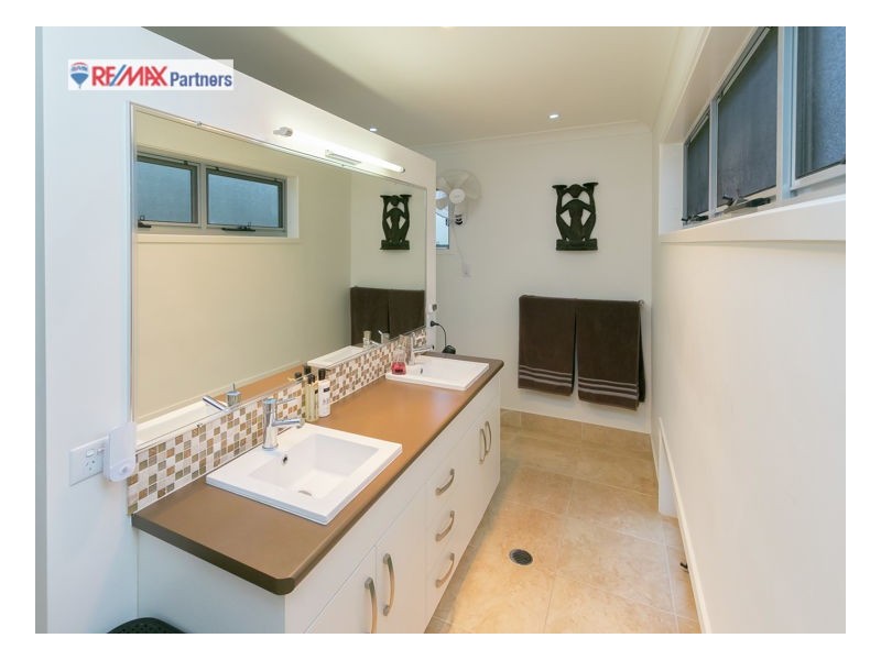 3/34 Hughes Road, Urangan QLD 4655