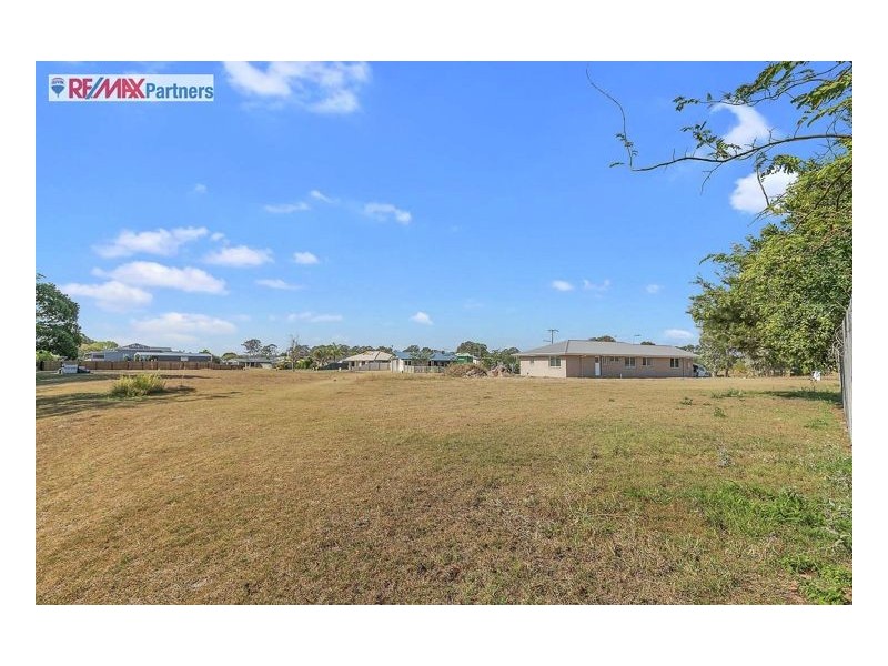 180 Kingfisher Pde, Toogoom QLD 4655