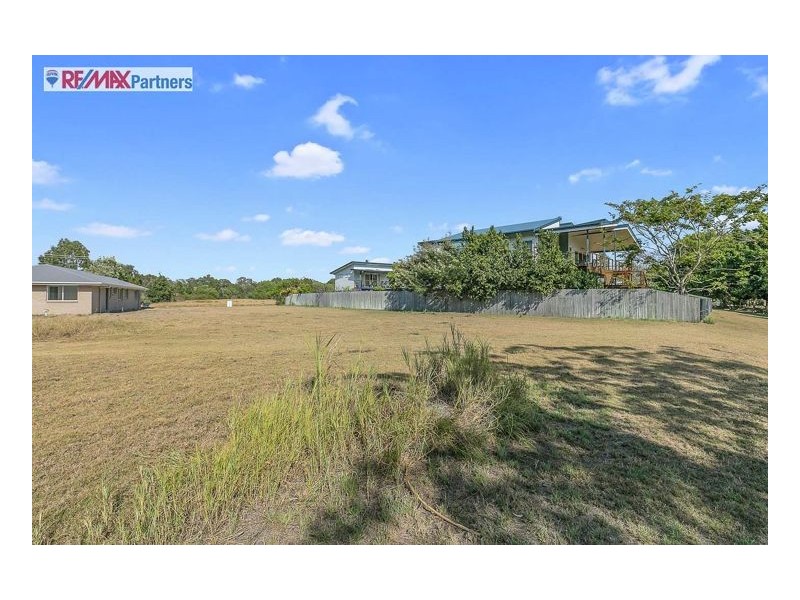 180 Kingfisher Pde, Toogoom QLD 4655