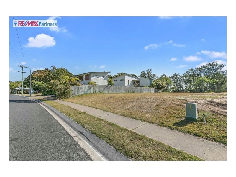 180 Kingfisher Pde, Toogoom QLD 4655