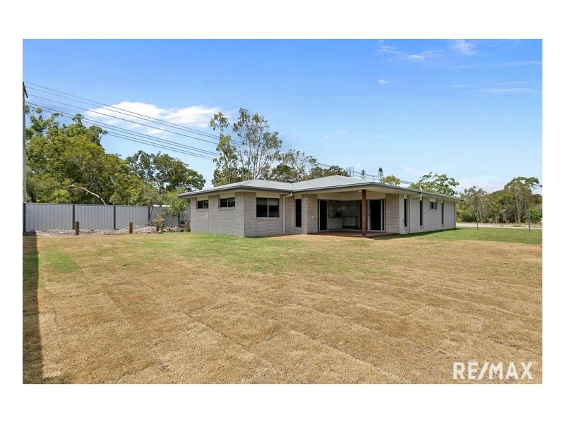100 Boundary Rd, Urangan QLD 4655
