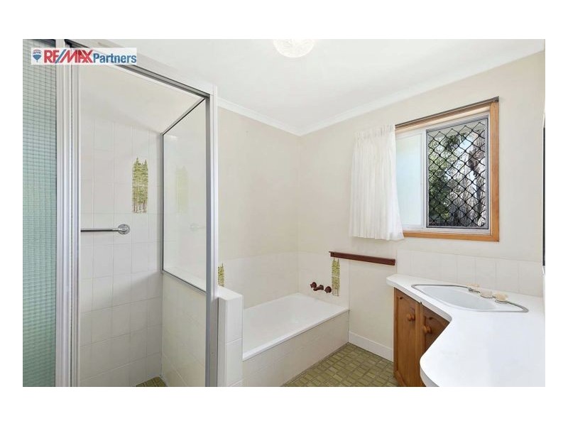 17 Barilba St, Scarness QLD 4655