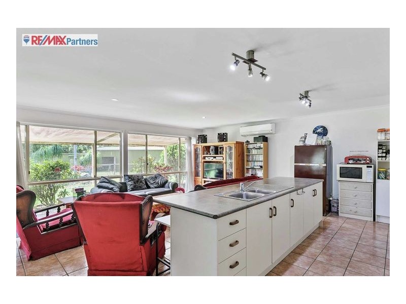 10 Nobbs Road, Beelbi Creek QLD 4659