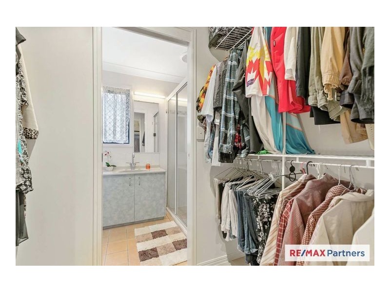 2/1 Ibis Blvd, Eli Waters QLD 4655