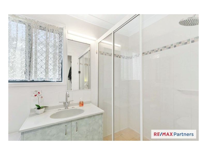 2/1 Ibis Blvd, Eli Waters QLD 4655