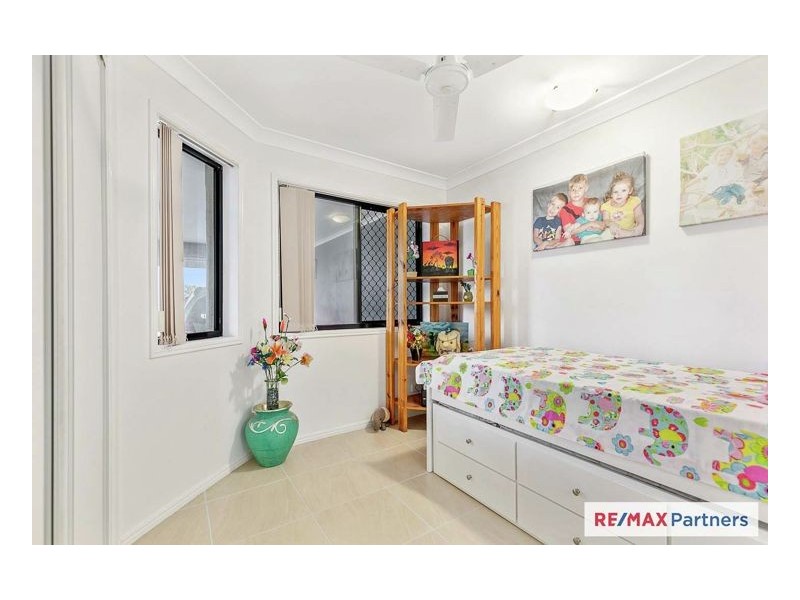 2/1 Ibis Blvd, Eli Waters QLD 4655