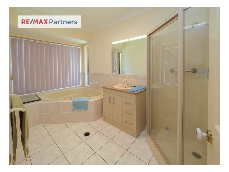 29 Bayrise Drive, Urangan QLD 4655