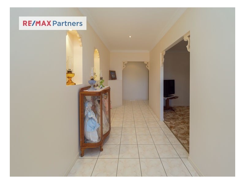 29 Bayrise Drive, Urangan QLD 4655