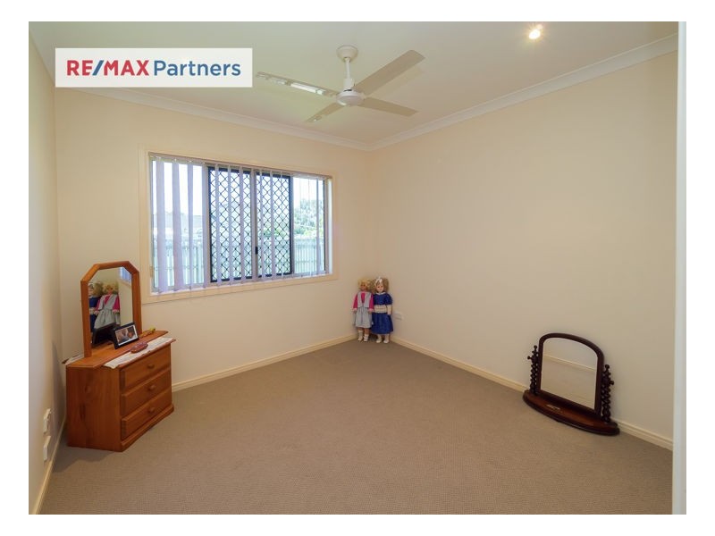 29 Bayrise Drive, Urangan QLD 4655