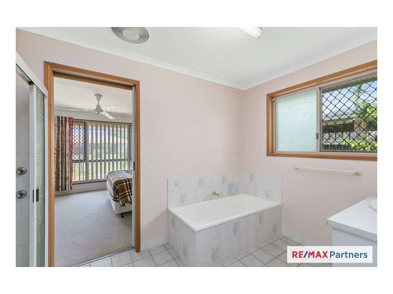 11 Lido Parade, Urangan QLD 4655