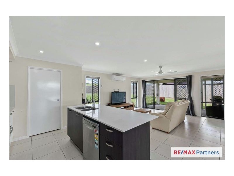 24 Bay Breeze Close, Wondunna QLD 4655