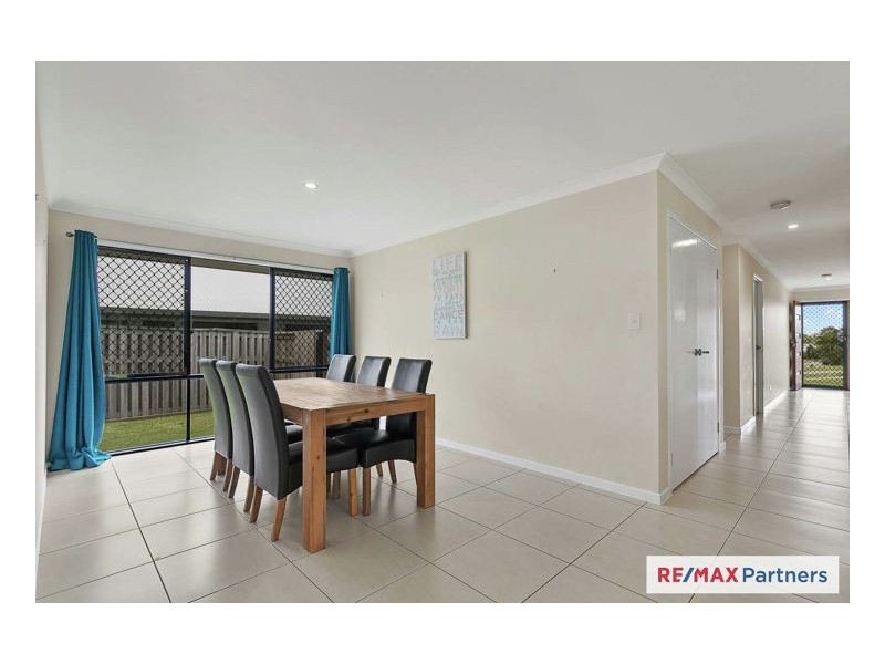 24 Bay Breeze Close, Wondunna QLD 4655