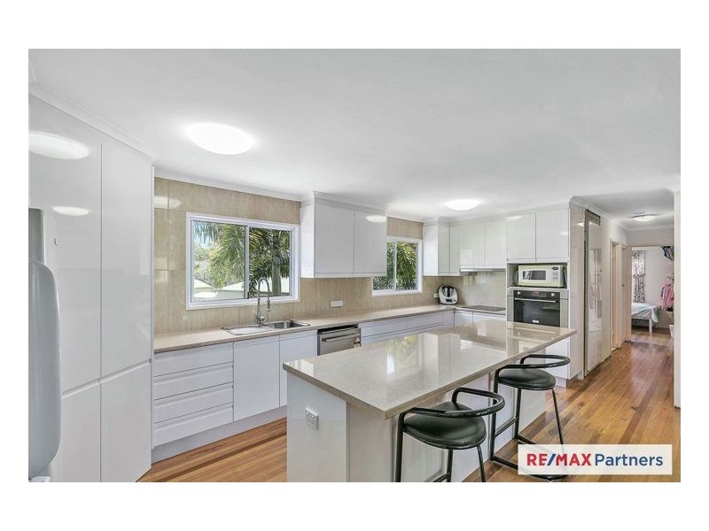 34 Burrum Heads Road, Burrum Heads QLD 4659