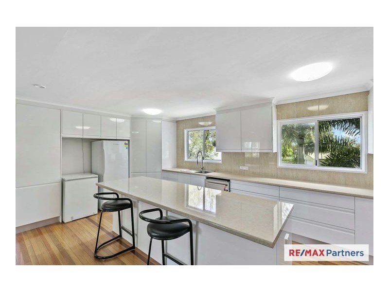 34 Burrum Heads Road, Burrum Heads QLD 4659