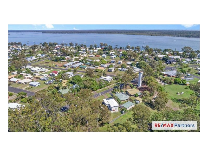 34 Burrum Heads Road, Burrum Heads QLD 4659