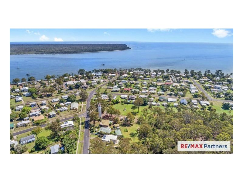 34 Burrum Heads Road, Burrum Heads QLD 4659