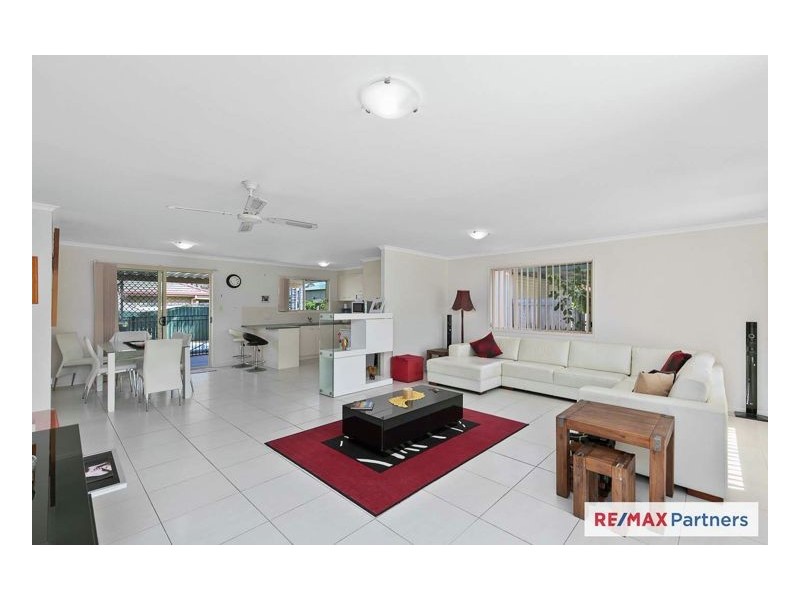 198 Pulgul Street, Urangan QLD 4655