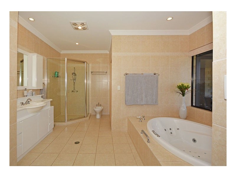 17 Straits Outlook, Craignish QLD 4655