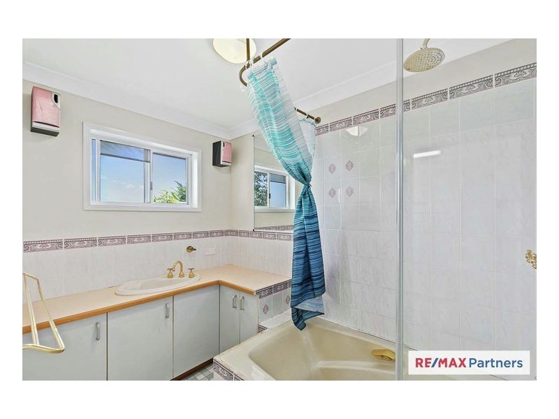 31 Christine Avenue, Torquay QLD 4655