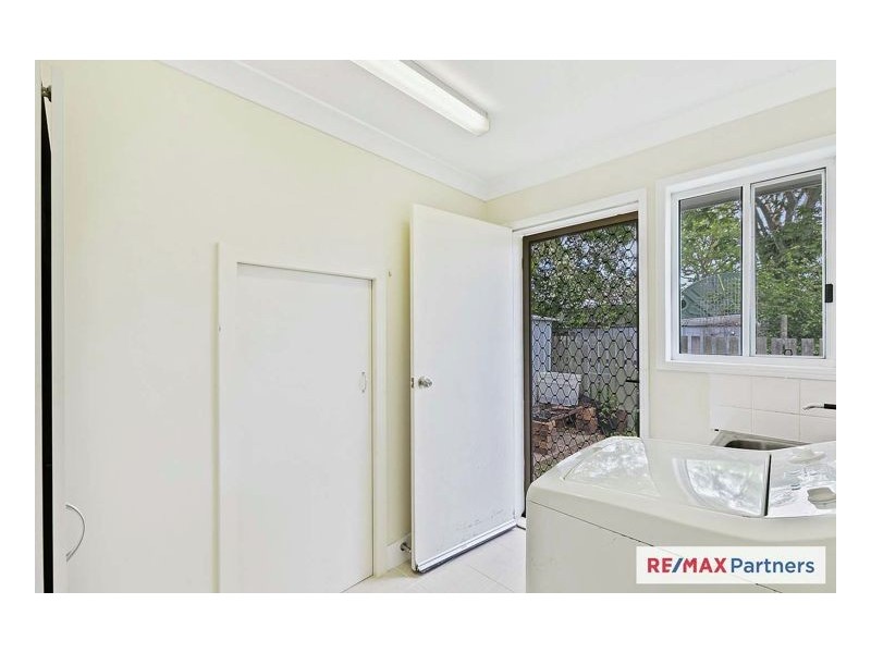 31 Christine Avenue, Torquay QLD 4655