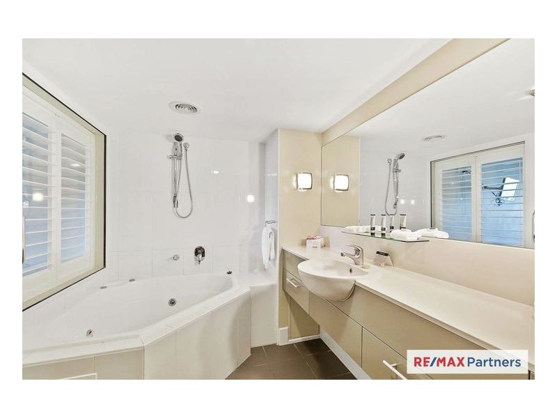 221/569 Esplanade, Urangan QLD 4655