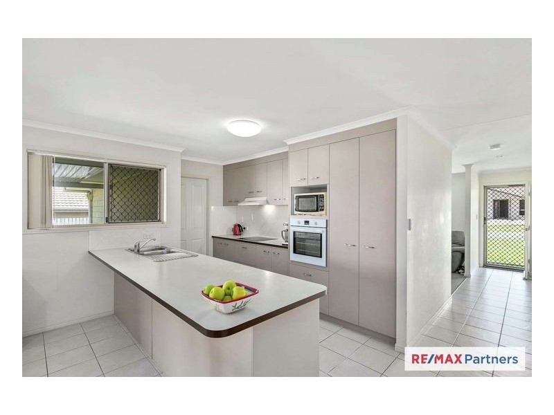 7 Mia Court, Nikenbah QLD 4655