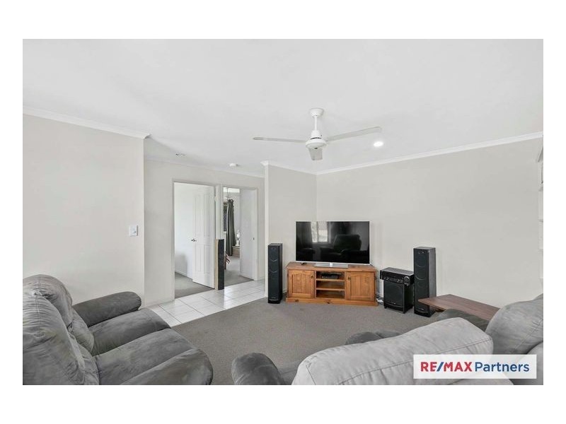 7 Mia Court, Nikenbah QLD 4655
