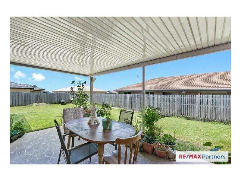 7 Mia Court, Nikenbah QLD 4655