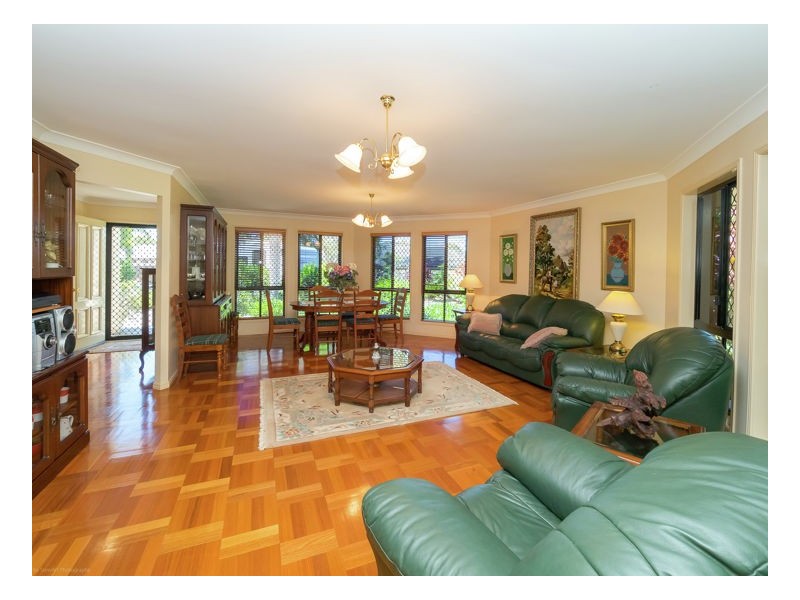 14 San Bromista Court, Urangan QLD 4655