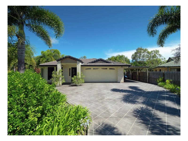 14 San Bromista Court, Urangan QLD 4655
