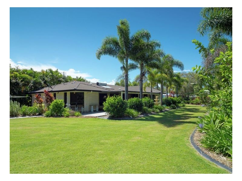 14 San Bromista Court, Urangan QLD 4655