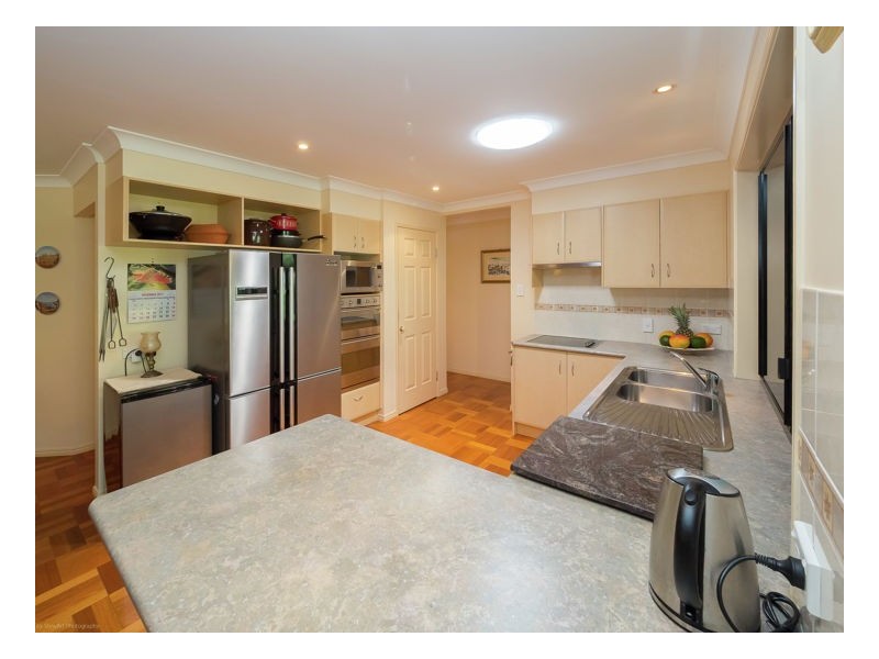 14 San Bromista Court, Urangan QLD 4655