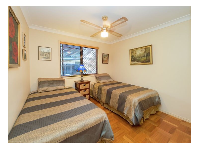14 San Bromista Court, Urangan QLD 4655