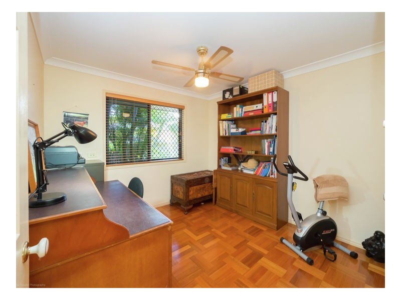 14 San Bromista Court, Urangan QLD 4655