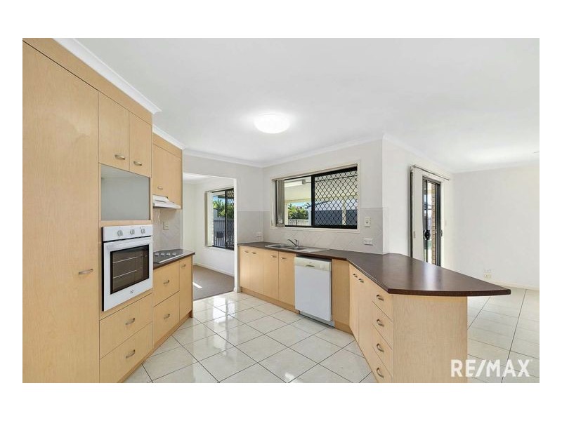 4 Clipper Street, Point Vernon QLD 4655