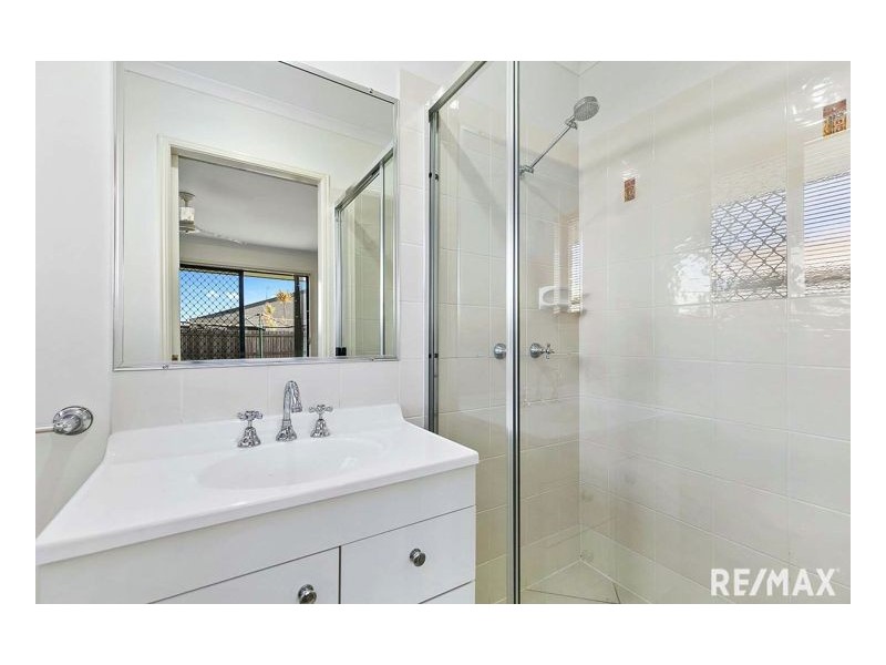 4 Clipper Street, Point Vernon QLD 4655