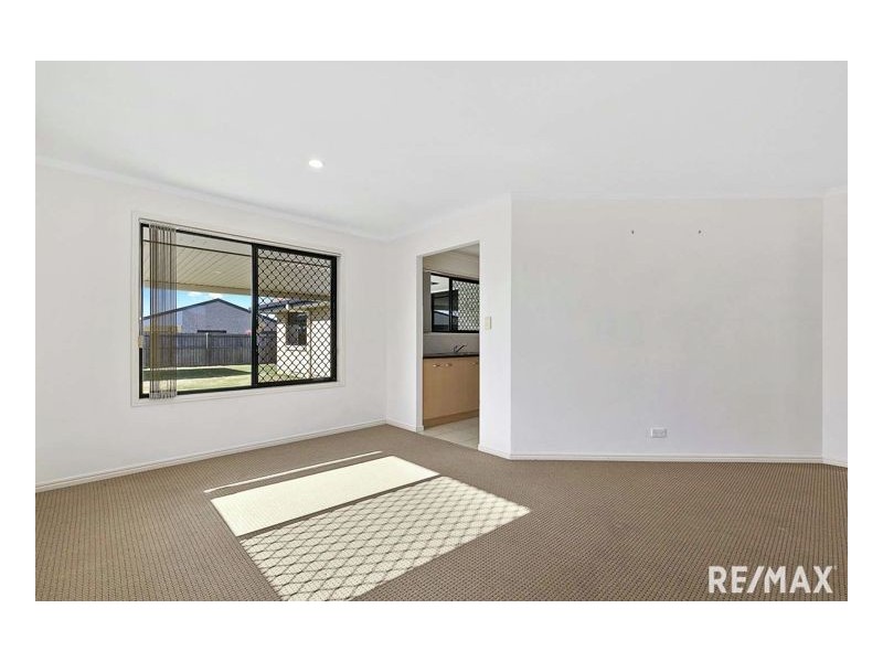 4 Clipper Street, Point Vernon QLD 4655