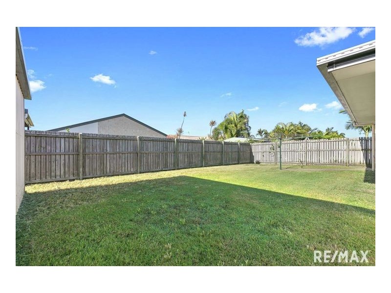 4 Clipper Street, Point Vernon QLD 4655