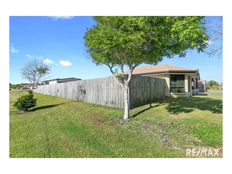 4 Clipper Street, Point Vernon QLD 4655