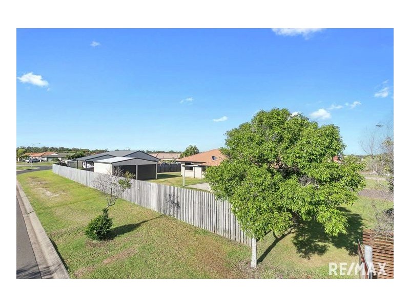 4 Clipper Street, Point Vernon QLD 4655