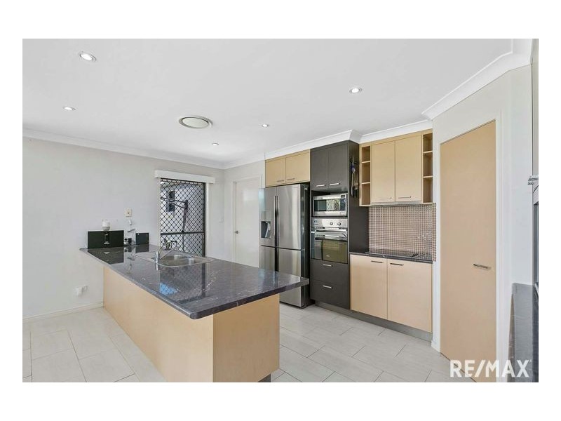 15 Yarrilee Cir, Dundowran QLD 4655