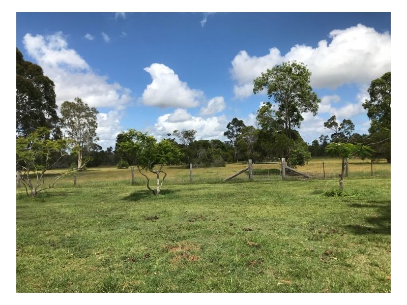 200 Condor Drive, Sunshine Acres QLD 4655