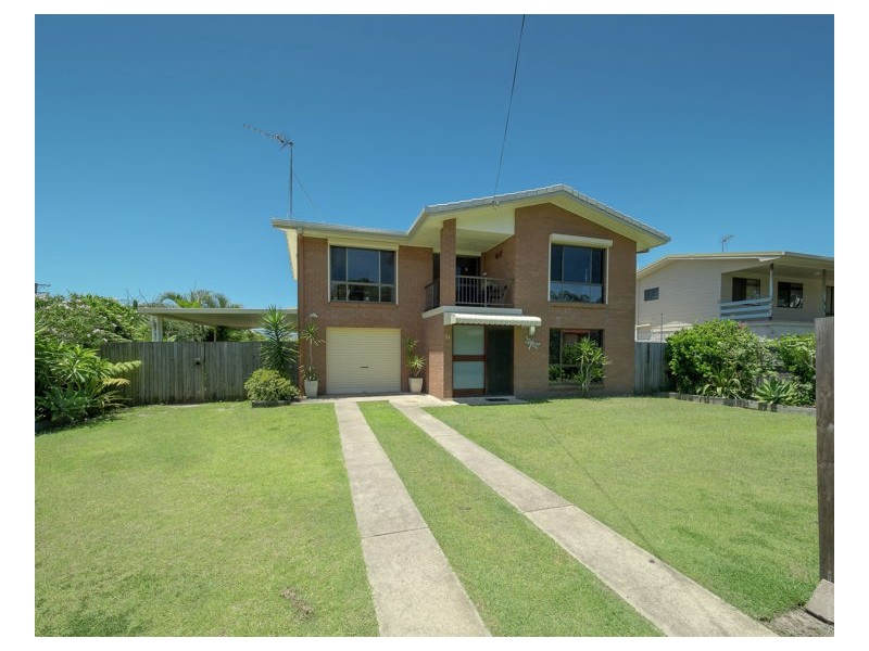 24 Vanda Street, Urangan QLD 4655