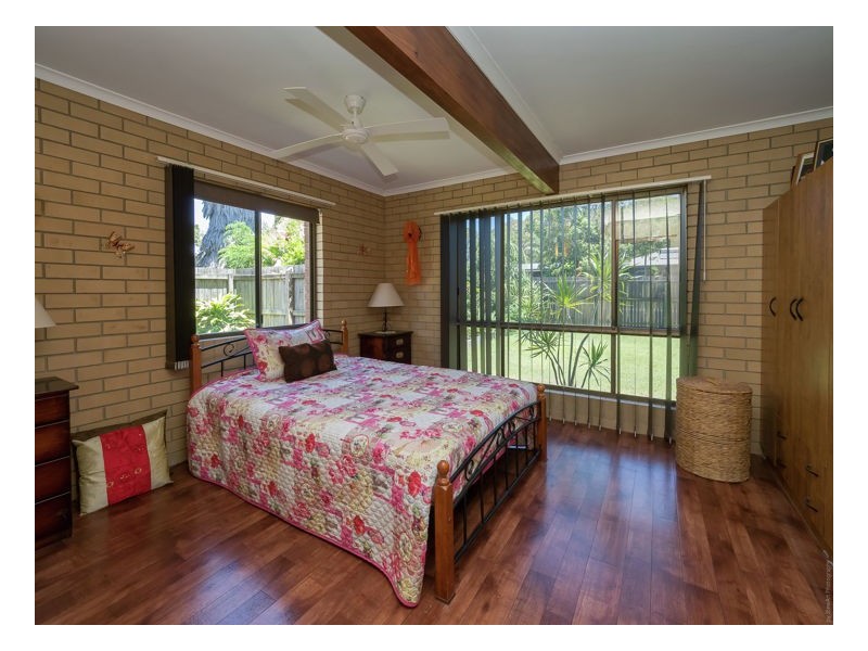 24 Vanda Street, Urangan QLD 4655
