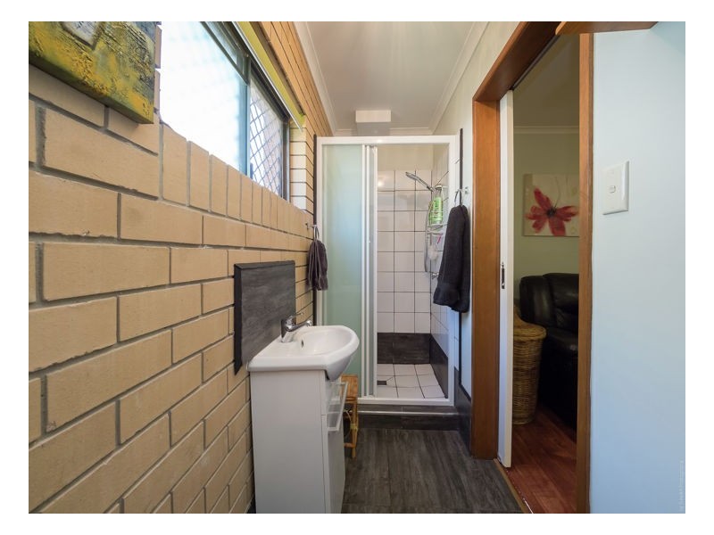24 Vanda Street, Urangan QLD 4655