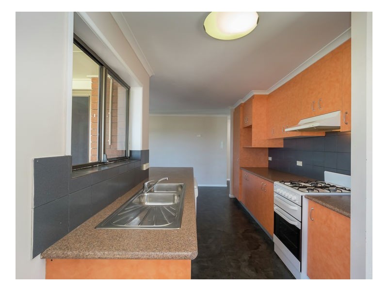 24 Vanda Street, Urangan QLD 4655