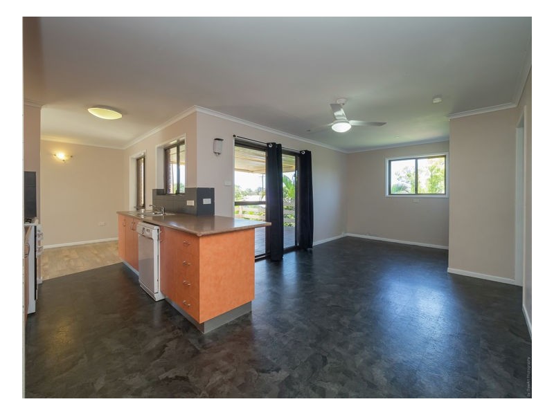 24 Vanda Street, Urangan QLD 4655