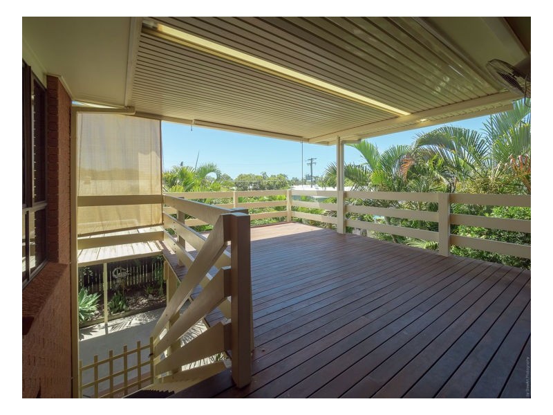 24 Vanda Street, Urangan QLD 4655